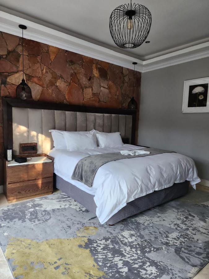 Lira Boutique Lodge 11/44