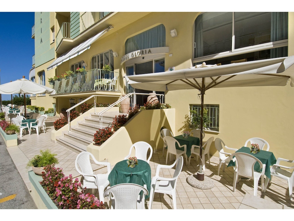 Hotel Gloria 1/74
