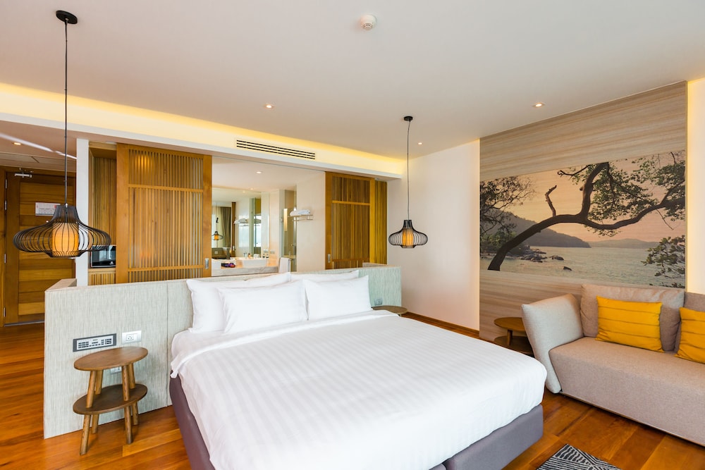 Wyndham Grand Phuket Kalim Bay 30/74
