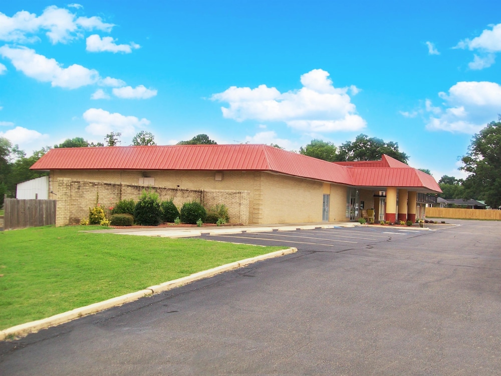 American Inn Pontotoc 10/46