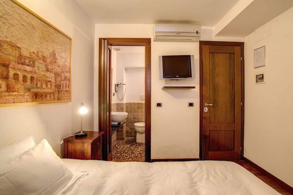 RESIDENZA DOMIZIA 15/28