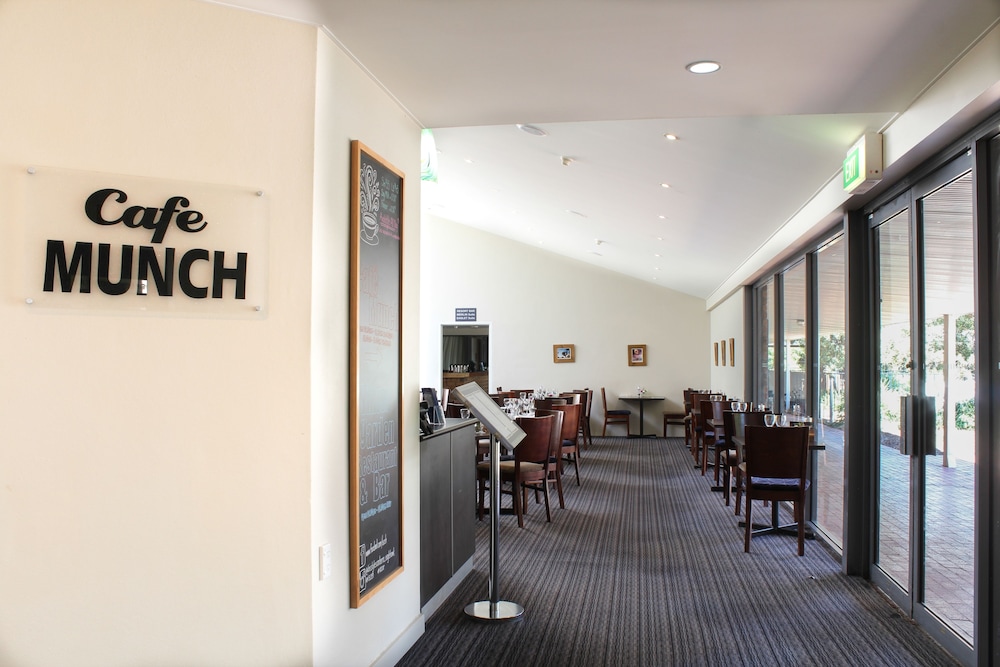 Ibis Styles Canberra Eaglehawk 37/65