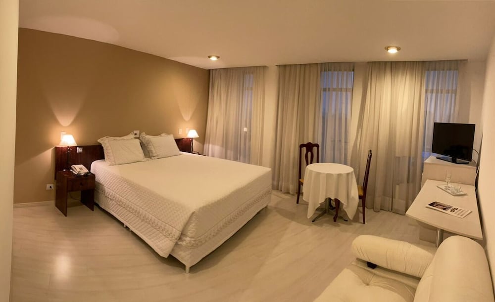 Pampas Palace 15/63