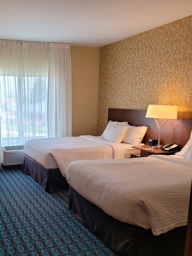 Fairfield Inn and Suites by Marriott Butte 9/41