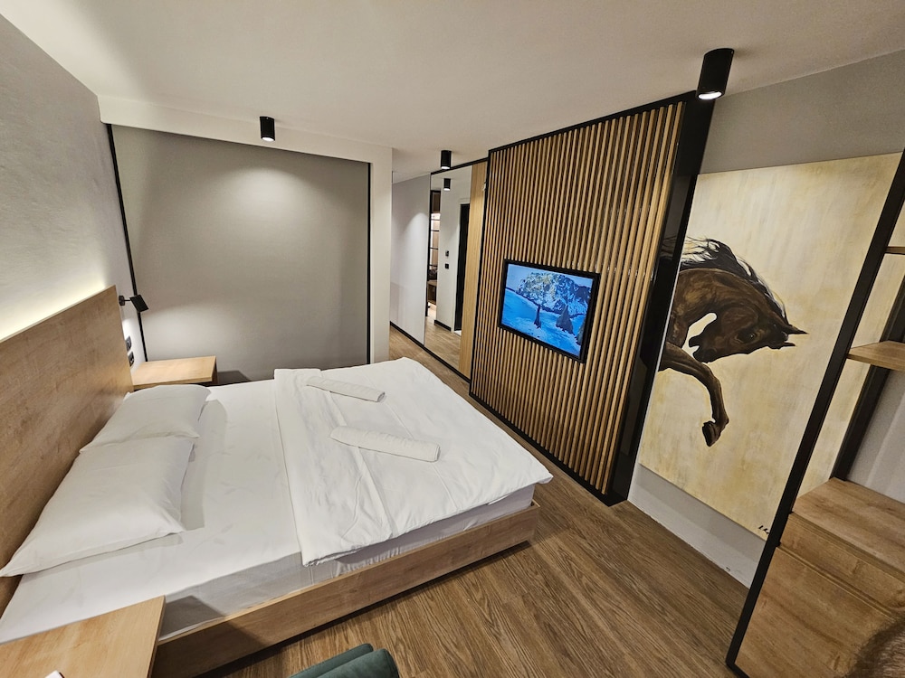 Hotel Komovi 7/50