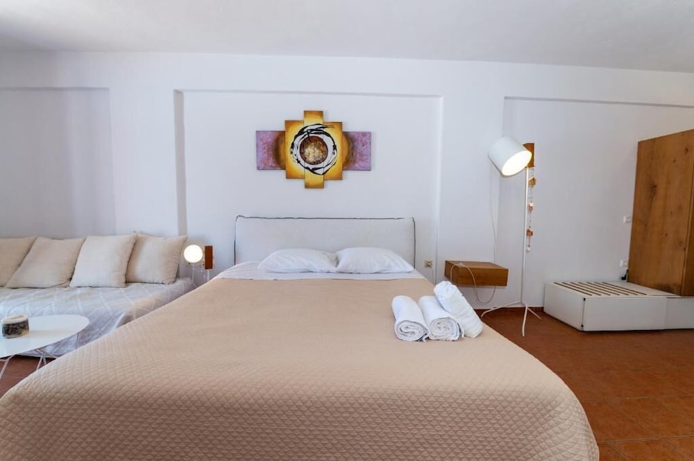 Sigal Villa 6/49
