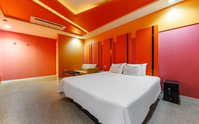 Ava Hotel Changwon 13/99
