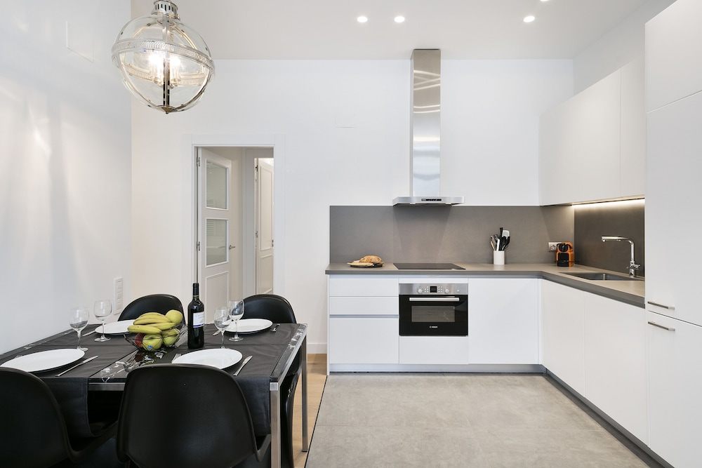 Murmuri Residence Mercader 11/70