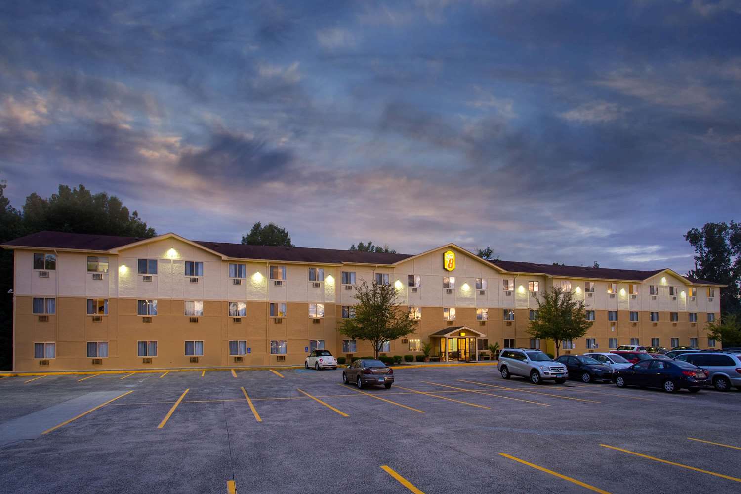 Super 8 by Wyndham Cromwell/Middletown 3/28