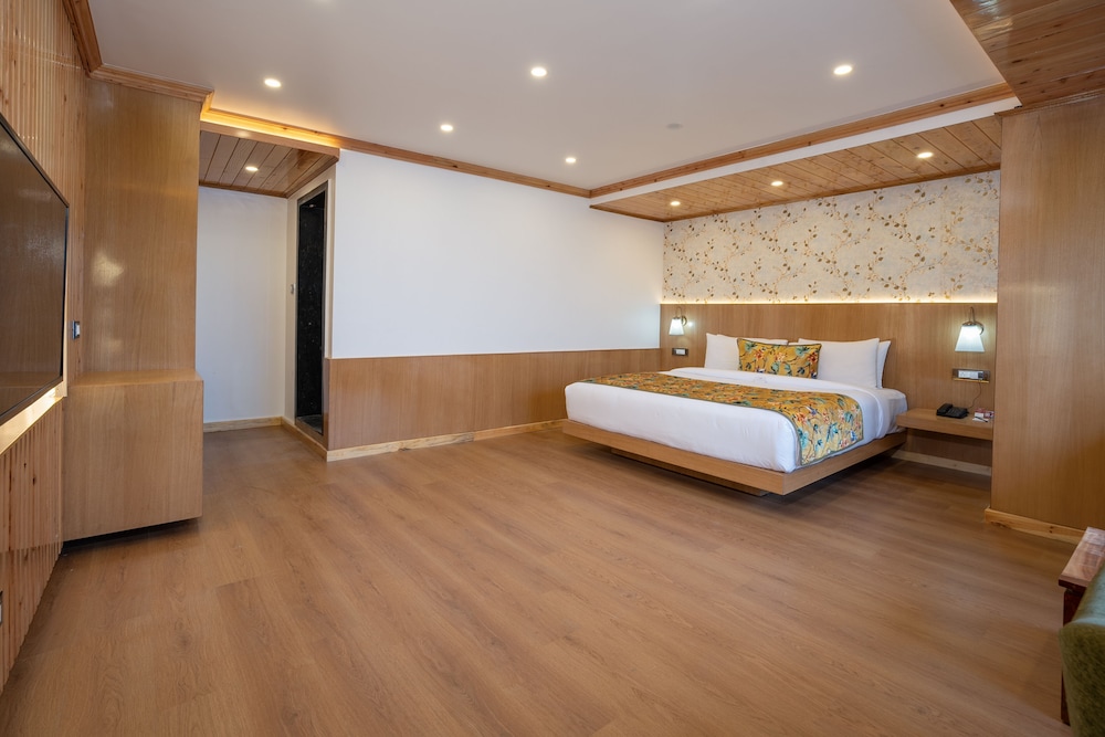 ROOM, WITH VIEW