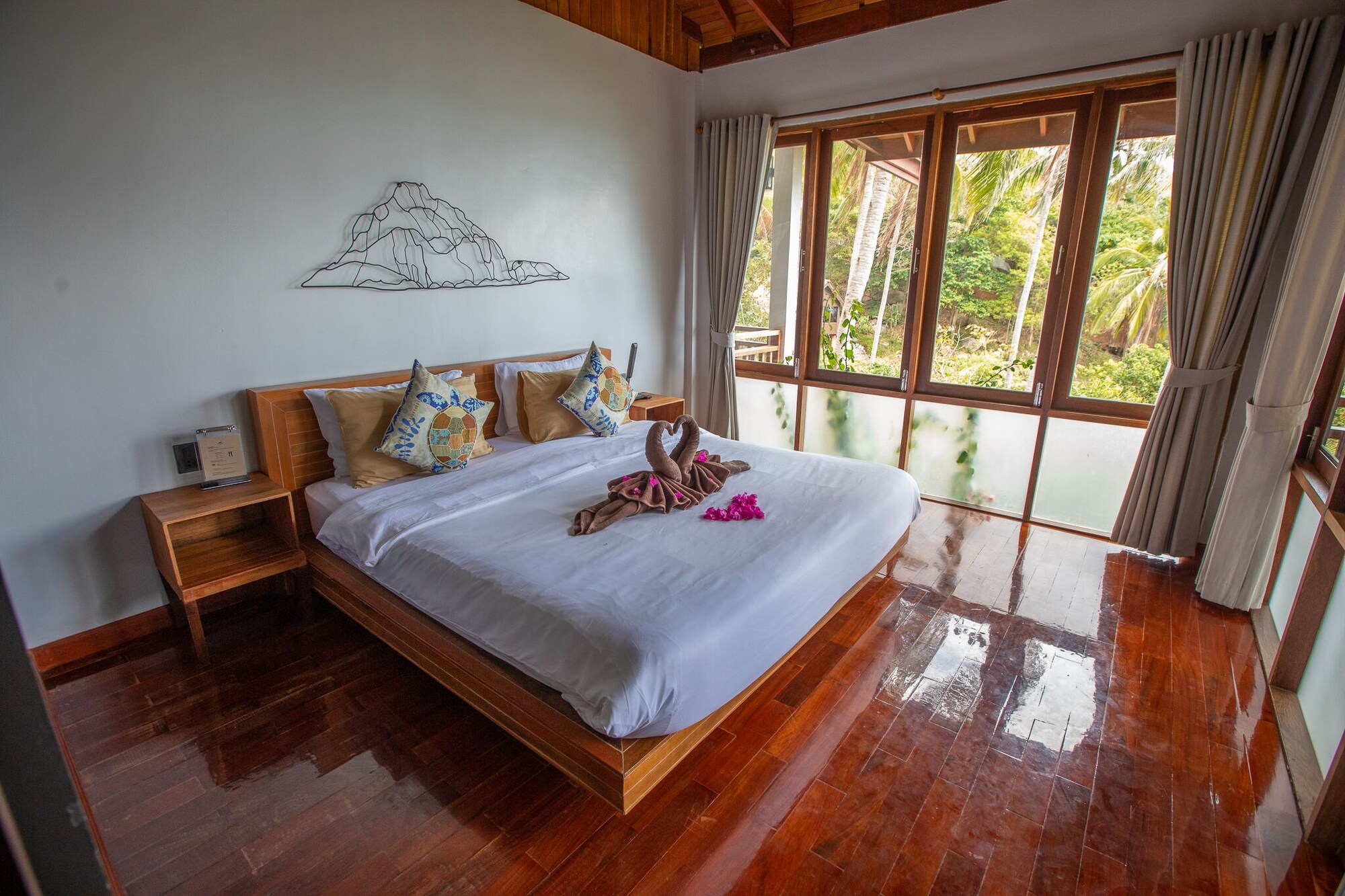 CHALET, SEA VIEW