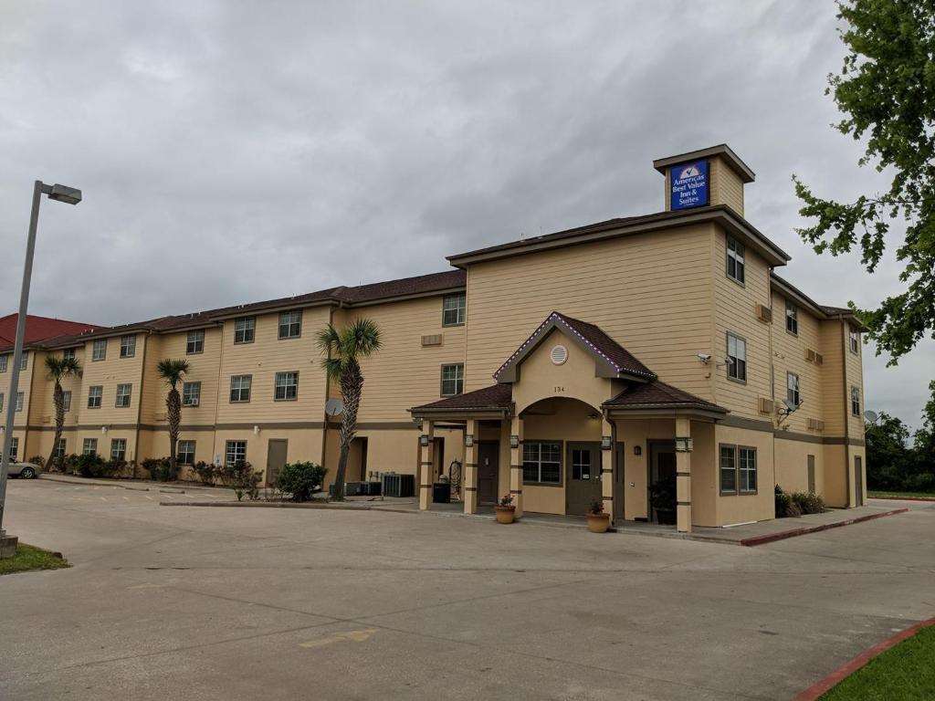 Americas Best Value Inn Suites Winnie 2/17