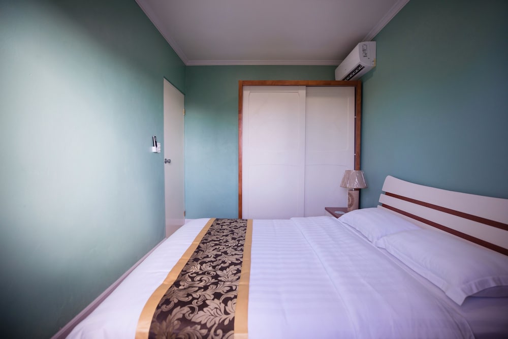 Beach Garden Hotel And Apartment 12/50