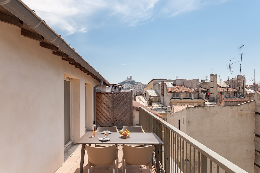 Residhotel Vieux Port 2/50