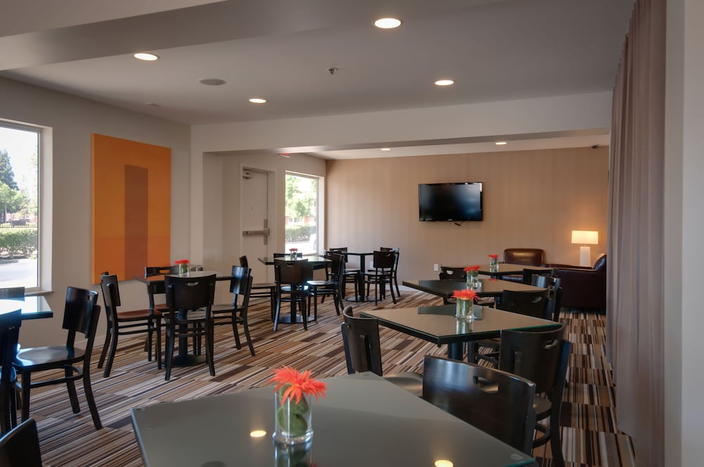 Best Western Plus Rancho Cordova Inn 50/63