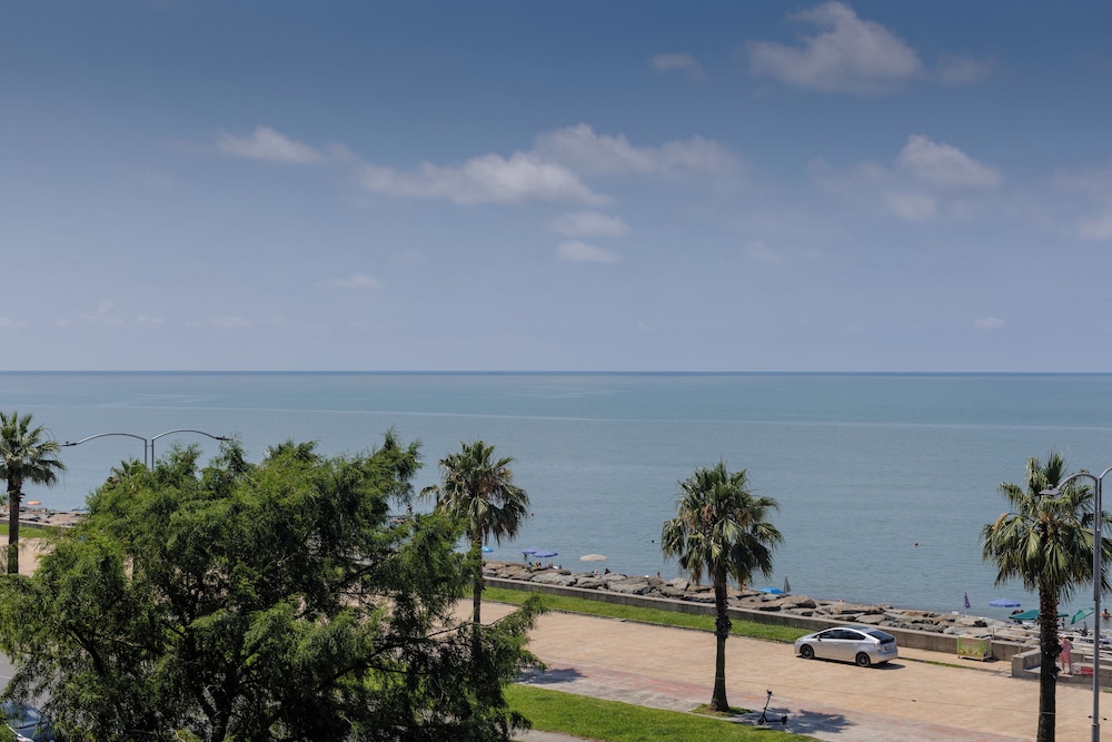 Aqua Batumi Hotel & Apartments 37/46