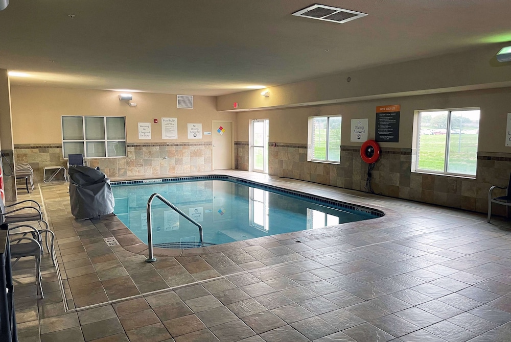 swimming pool spa
