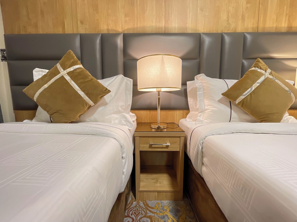 فندق زوار العالمي(Zowar Alalami hotel) 26/43