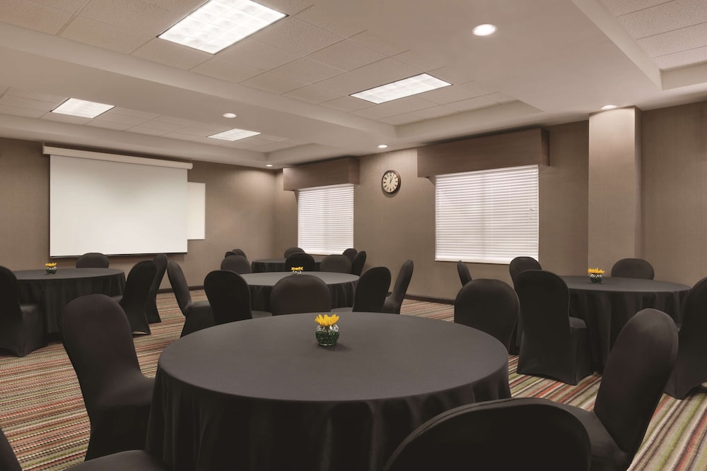 Country Inn & Suites By Radisson Gainesville FL 36/41
