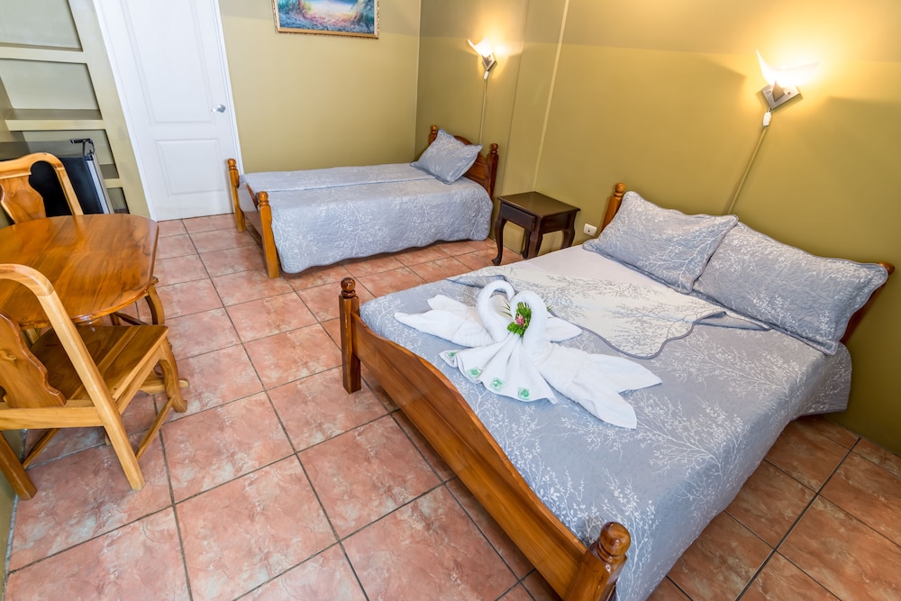LE PRISS HOTEL 26/63