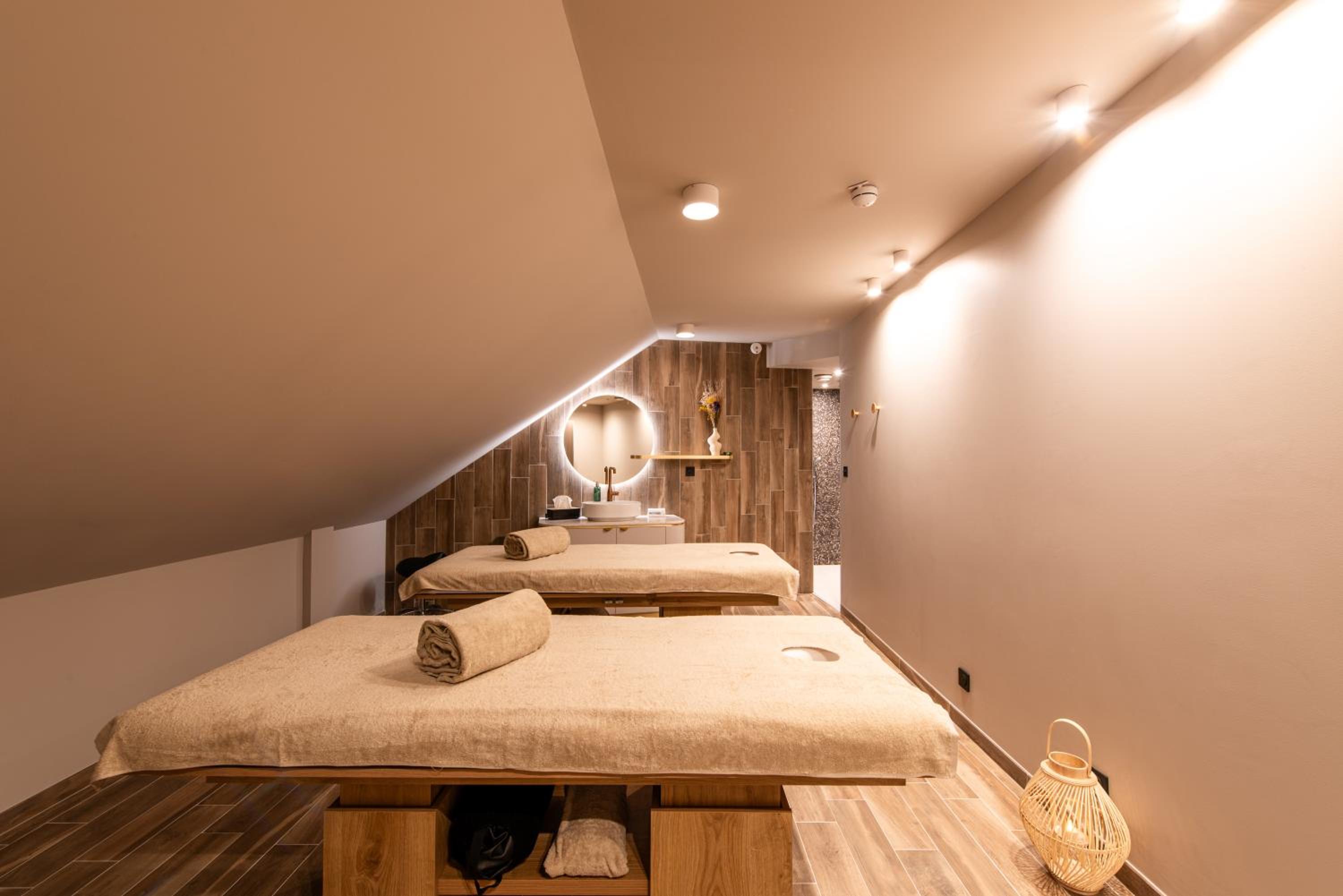 HOSTELLERIE ABBATIALE 30/55