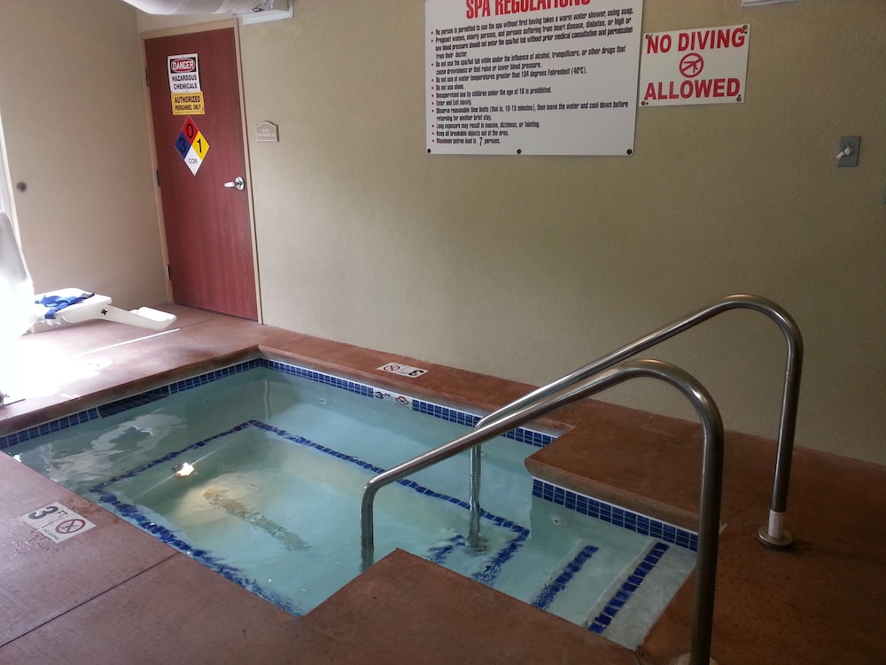 Cobblestone Hotel Knoxville 29/56