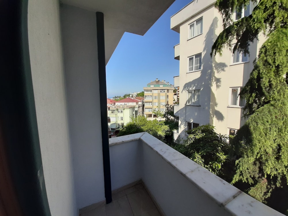 ALYA SUITE HOTEL 41/49