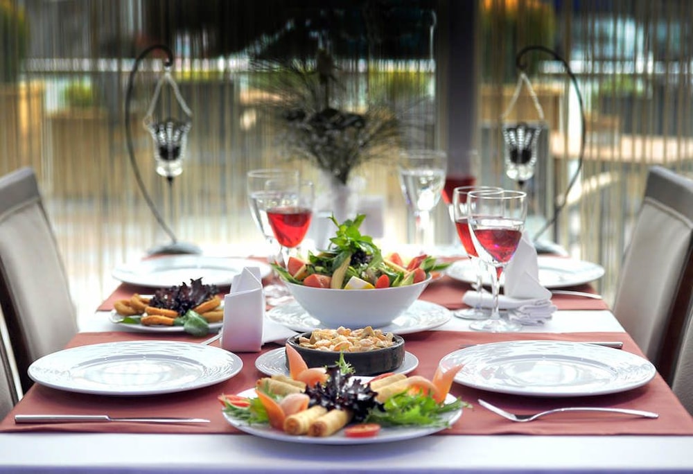 Rhiss Hotel Bostanci 48/64