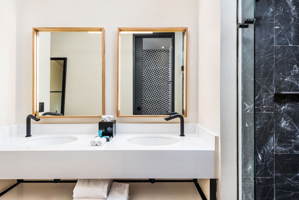 Aloft Tulum 50/50