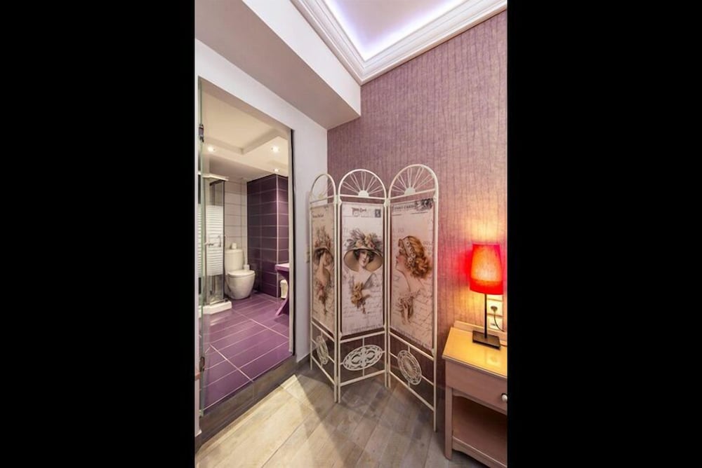 Pirofani Hotel 23/50