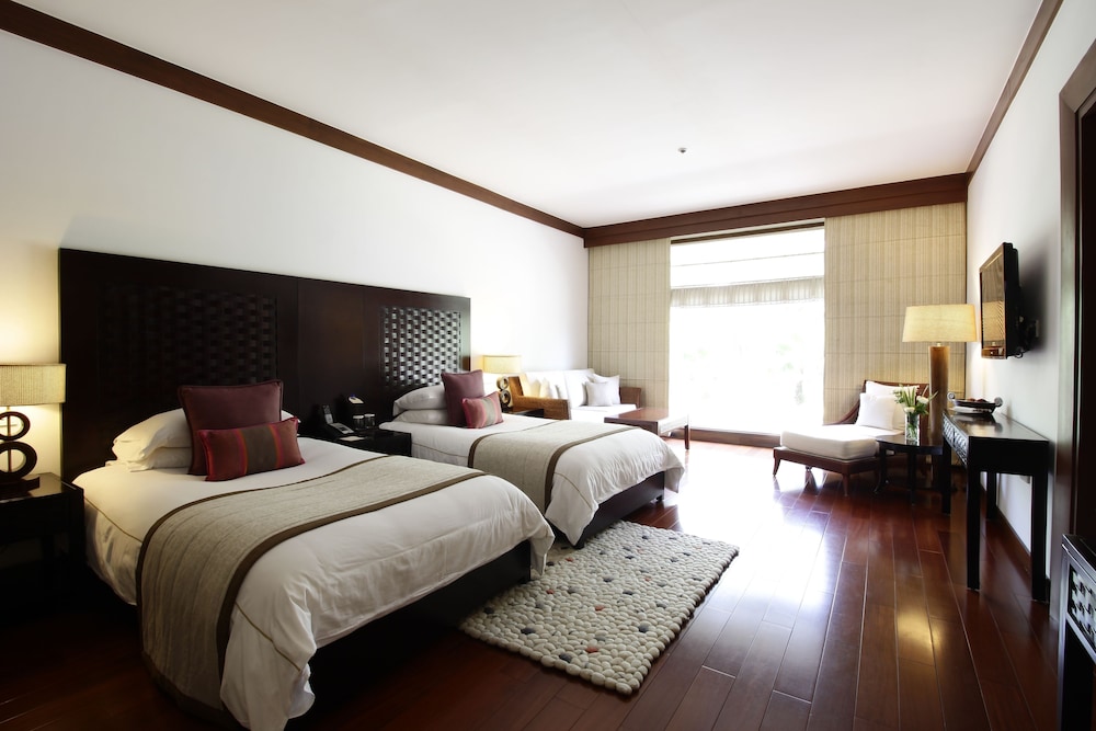 Room, Twin Beds, King Bed, Golf Course View