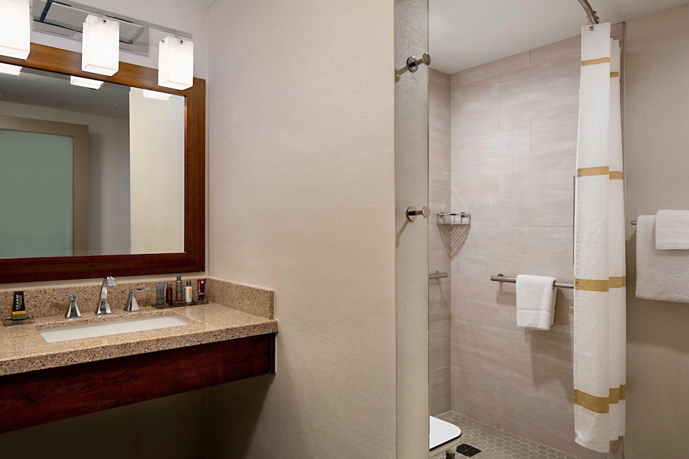 Lincolnshire Marriott Resort 8/66