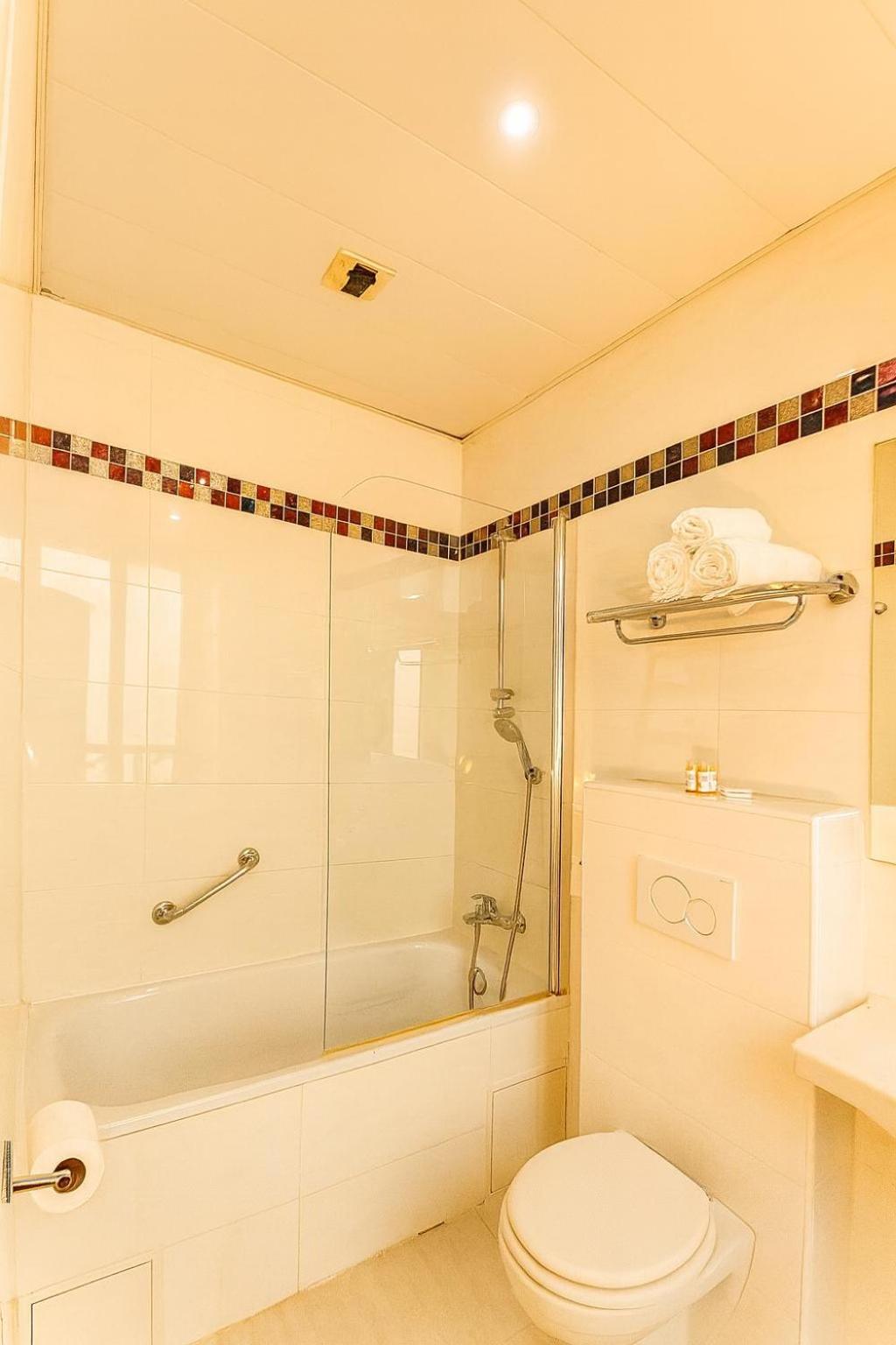 Quad Room، Hotel Havane Opera 6/9