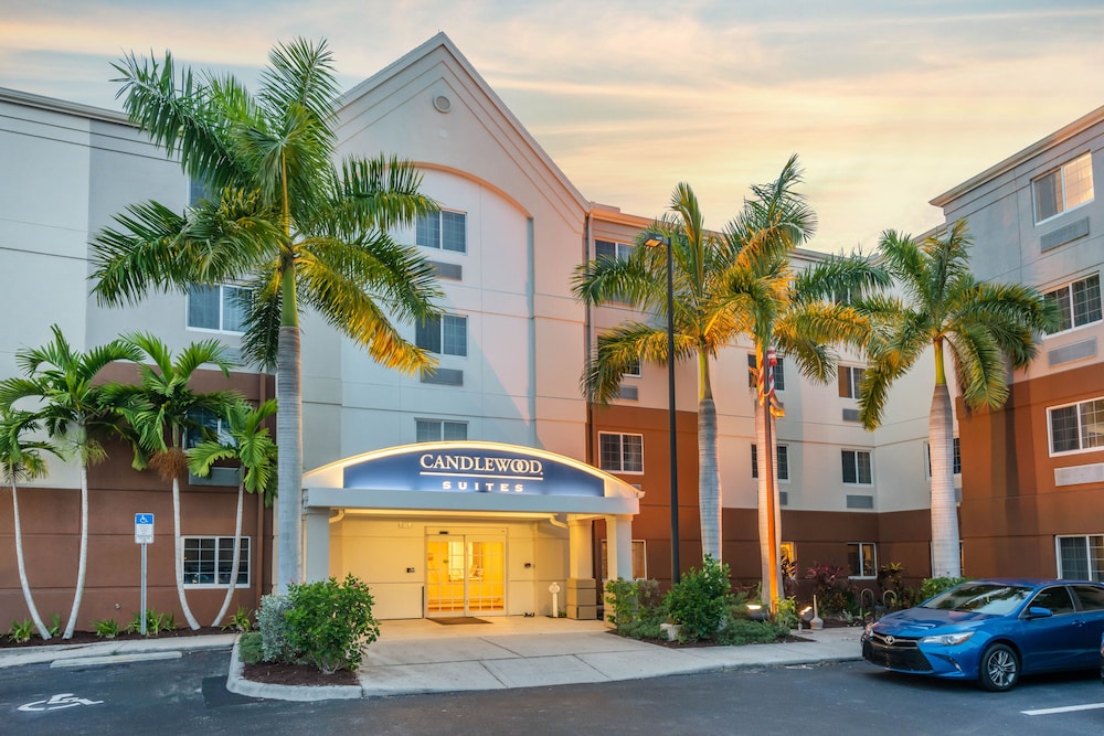 Candlewood Suites Fort Myers - Sanibel Gateway, an IHG Hotel 6/43
