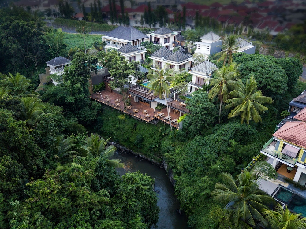 Annupuri Villas Bali 20/38