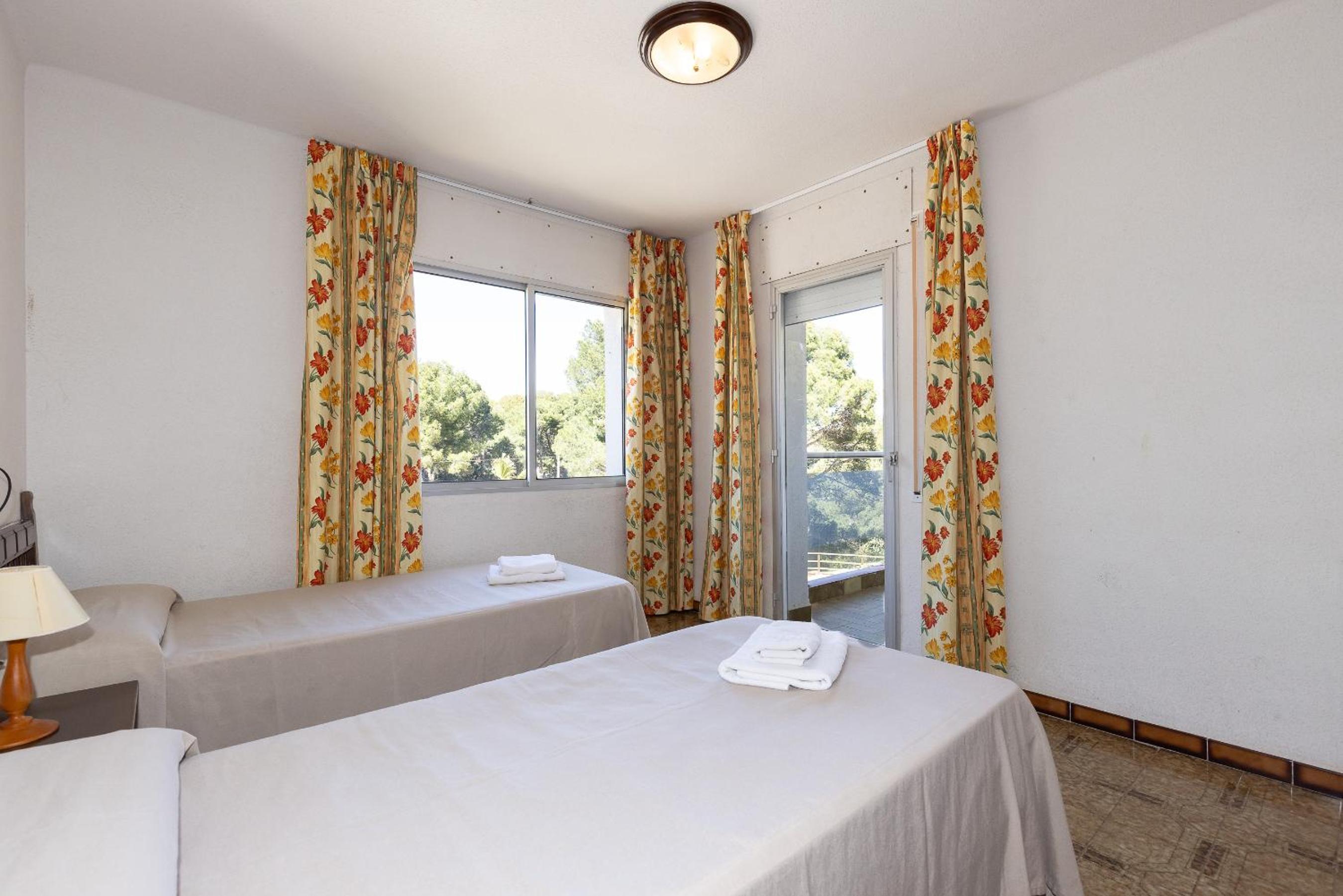 Apartamentos Los Angeles I Y II 5/40