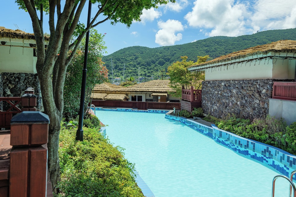 Hansan Marina Hotel Resort 60/63