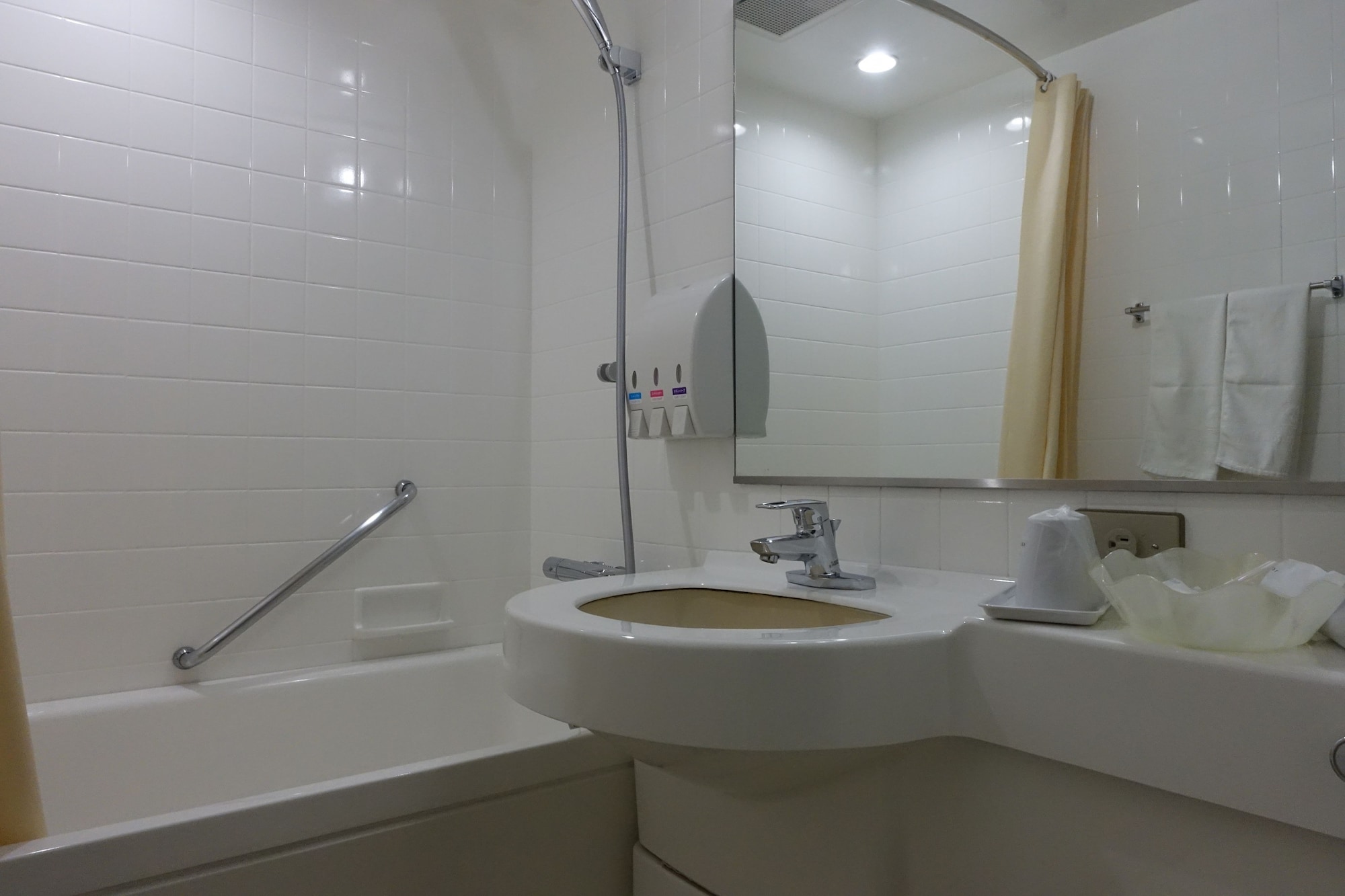 ROOM, 2 DOUBLE BEDS