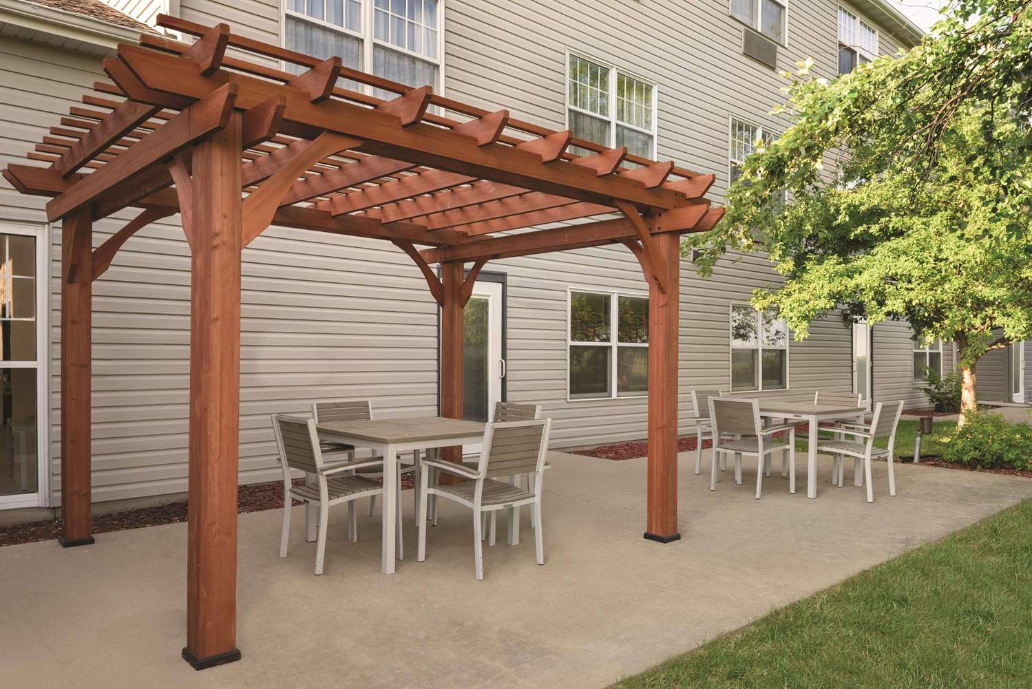 Country Inn & Suites by Radisson, Pella, IA 28/30