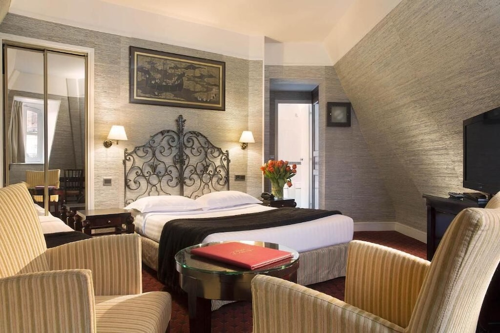 Hotel Delavigne 42/64