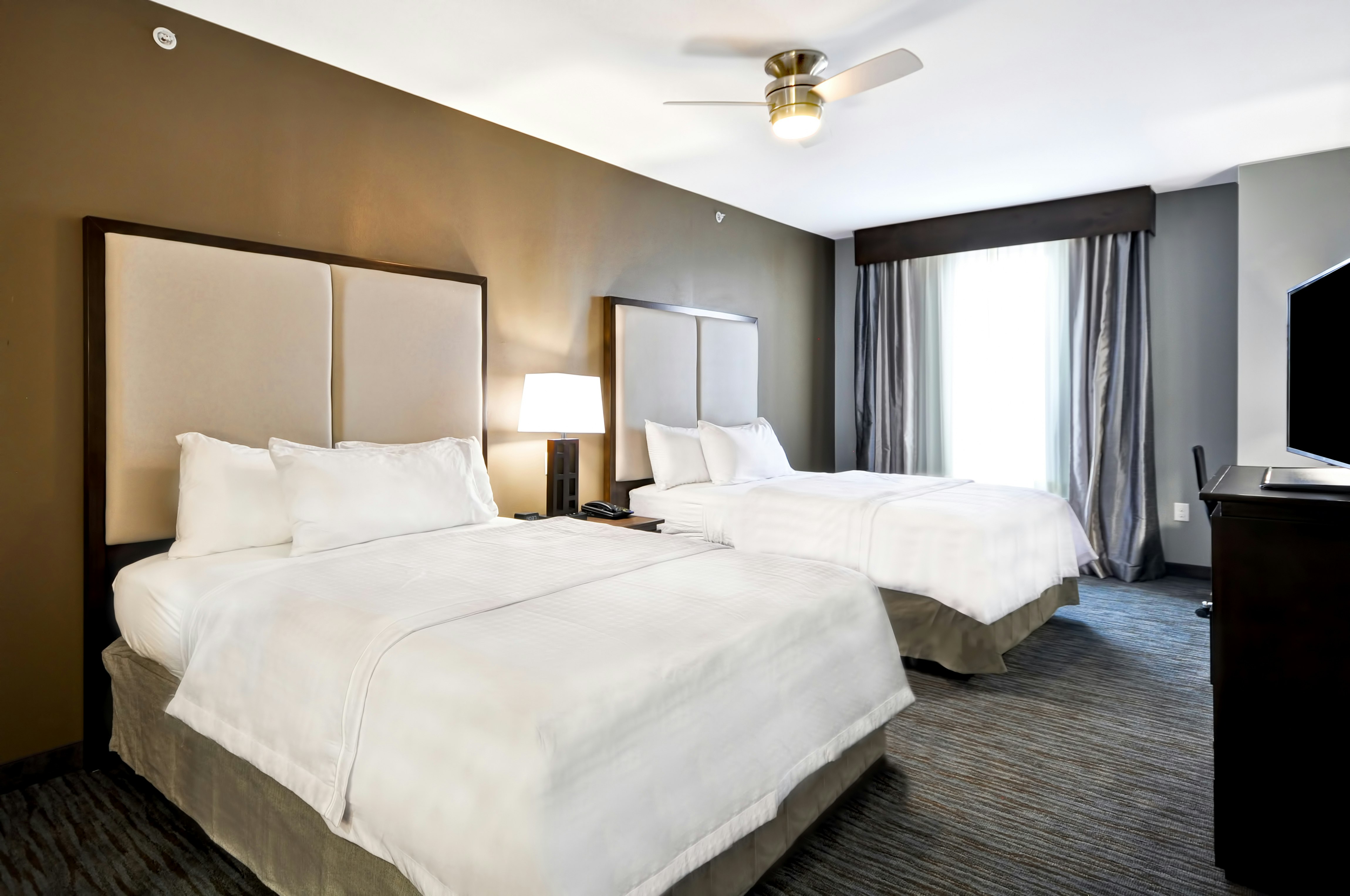 1 BEDROOM, SUITE, 2 QUEEN BEDS