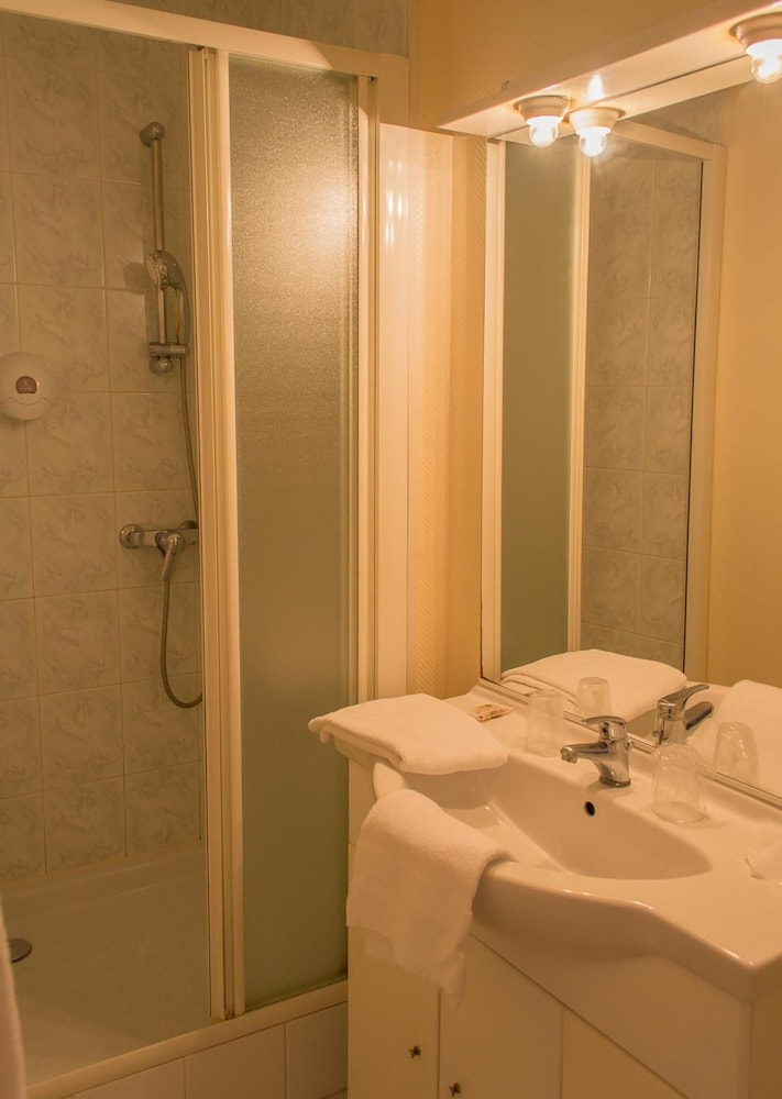 Hotel Val De Loire 30/41