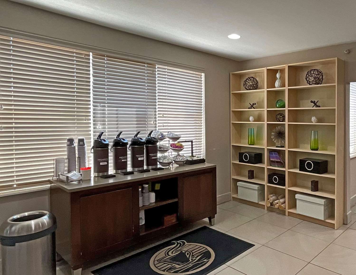 Country Inn & Suites By Radisson, Eagan, MN 4/35