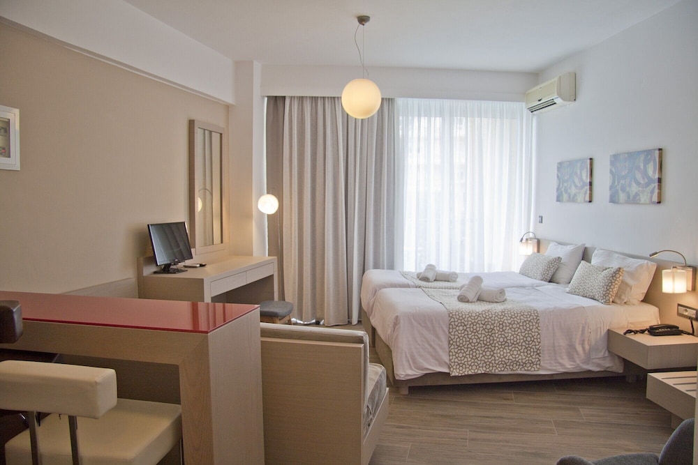 Hotel Christina 15/50