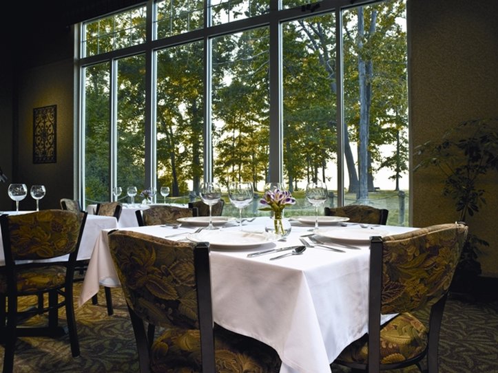 The Lodge At Geneva-On-The-Lake 28/40