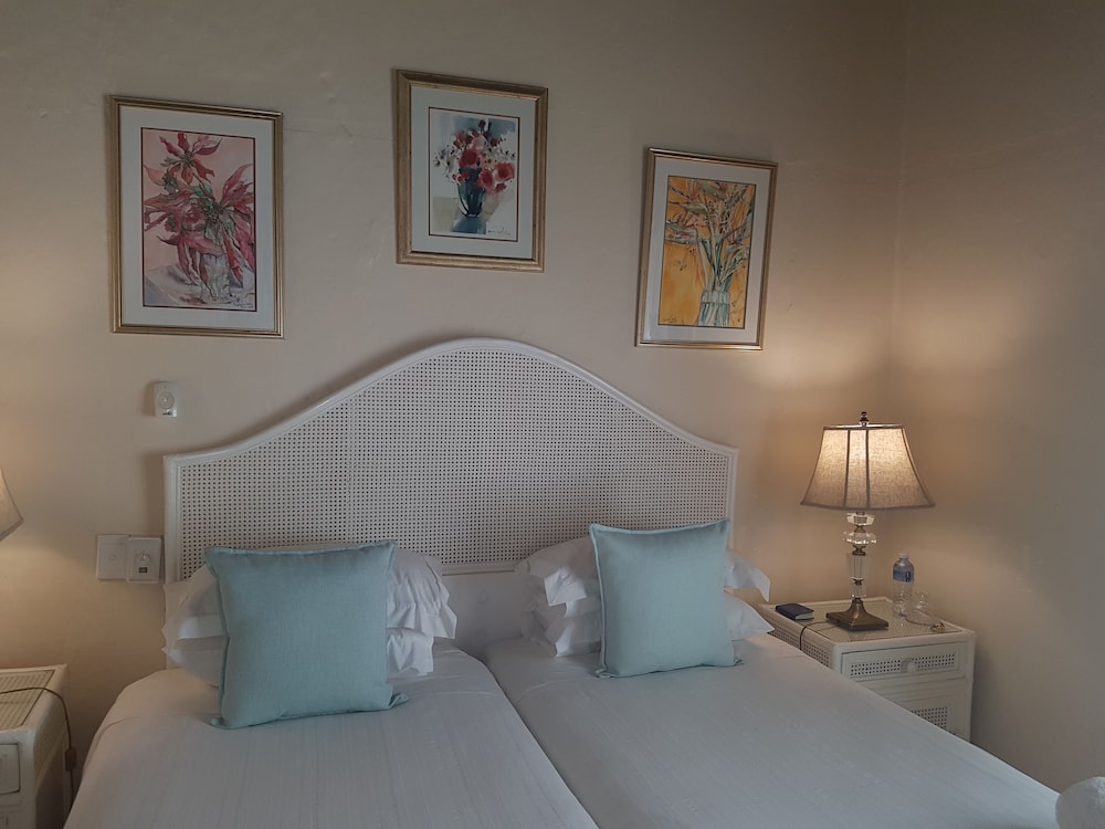 Steytlerville Villa Guest house 14/39
