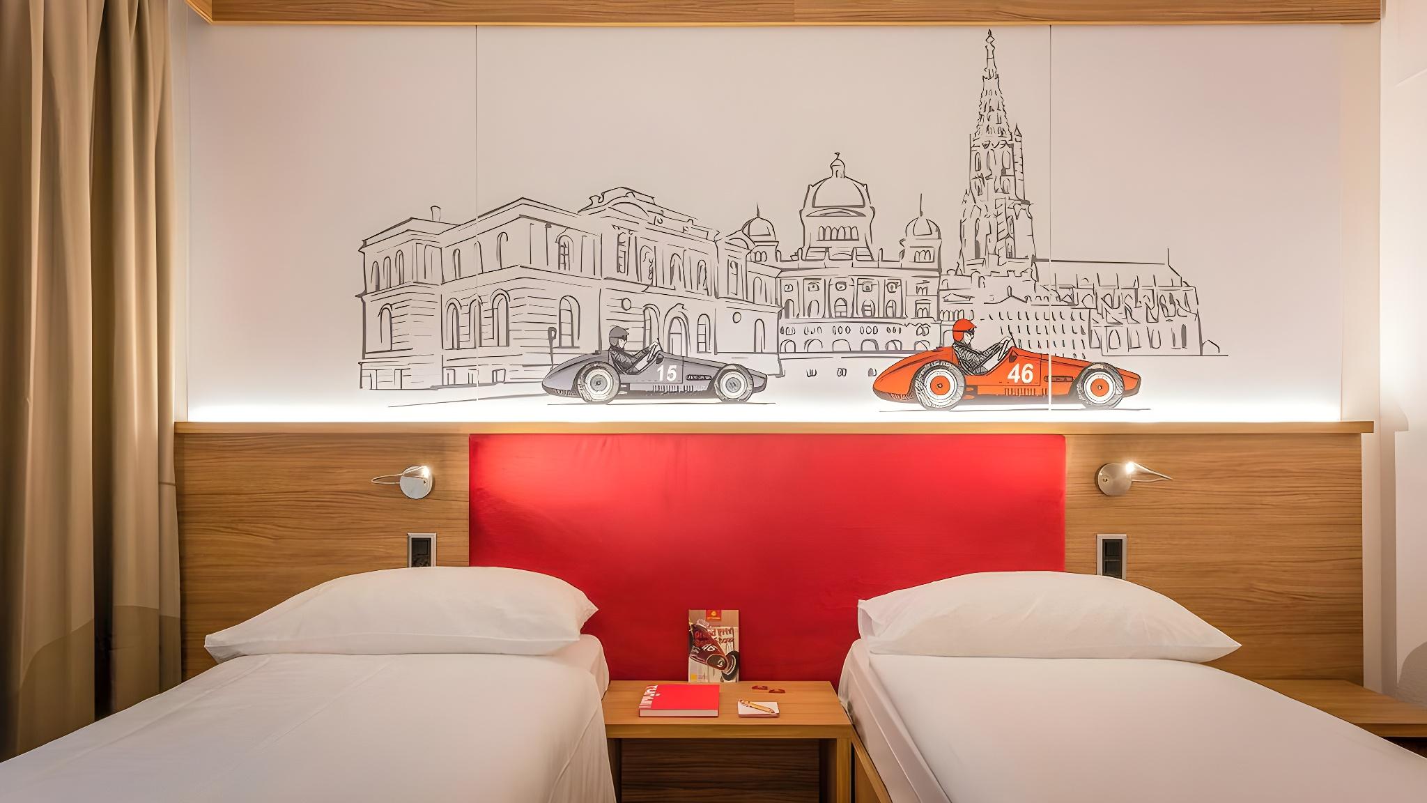 Courtyard, Deluxe, Twin Beds