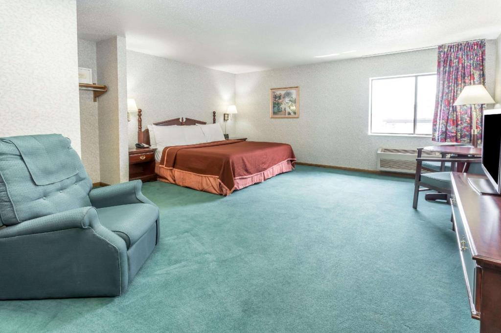 Efficiency, King Bed