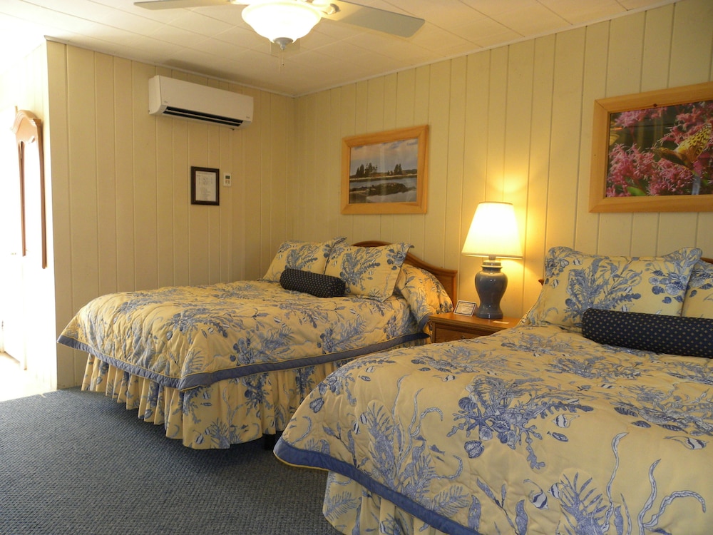 Colonial Gables Oceanfront Village 28/72