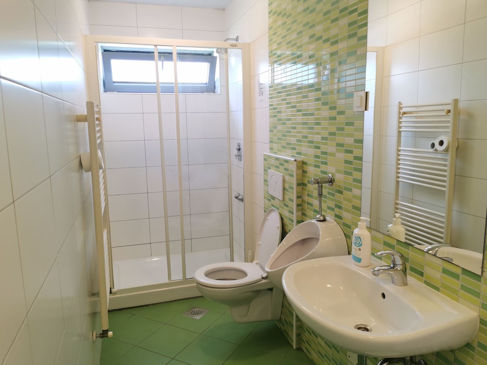 Simbol Rooms 37/41